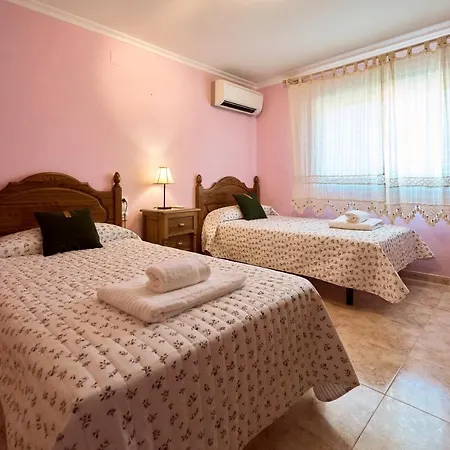 Acogedora Con Piscina Сasa de vacaciones